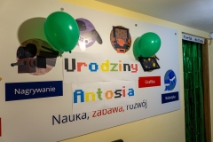 u1